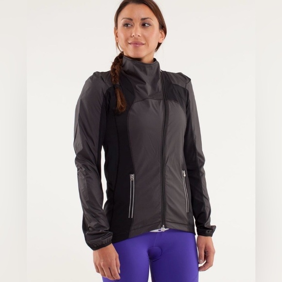 lululemon athletica Tops - Lululemon Presta Packable Shirket
Black size 4